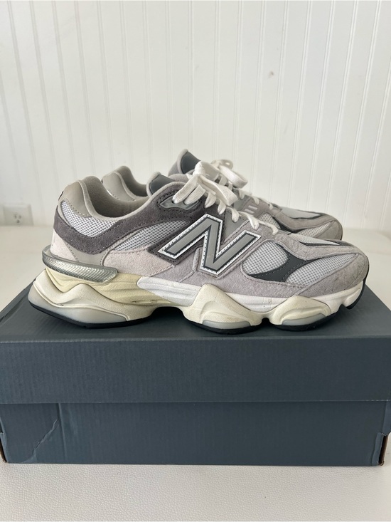 New Balance Other - Men’s New Balance 9060 Grey and Cream